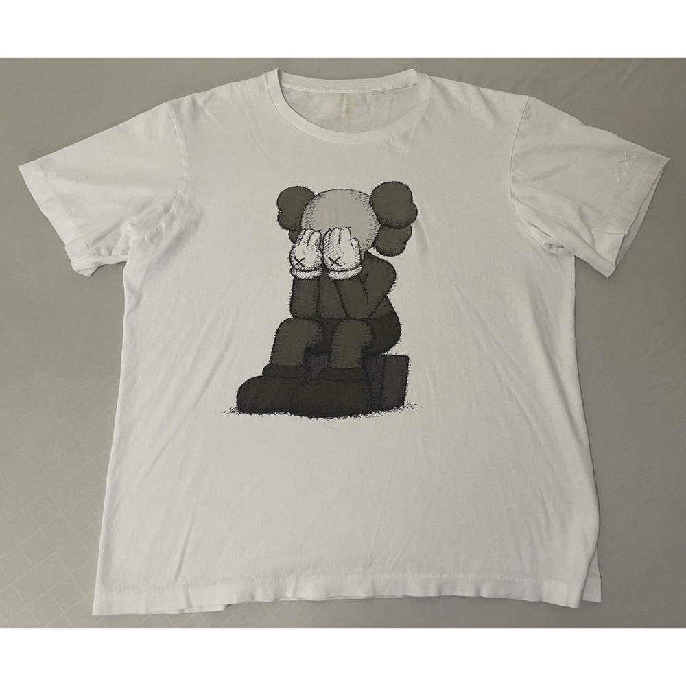 Kaws x Uniqlo "Passing Through" White T-Shirt XL